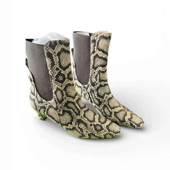 Sam Edelman Margo Grey Snake Print Chelsea Boots NIB Sz 7.5 - Picture 8 of 11
